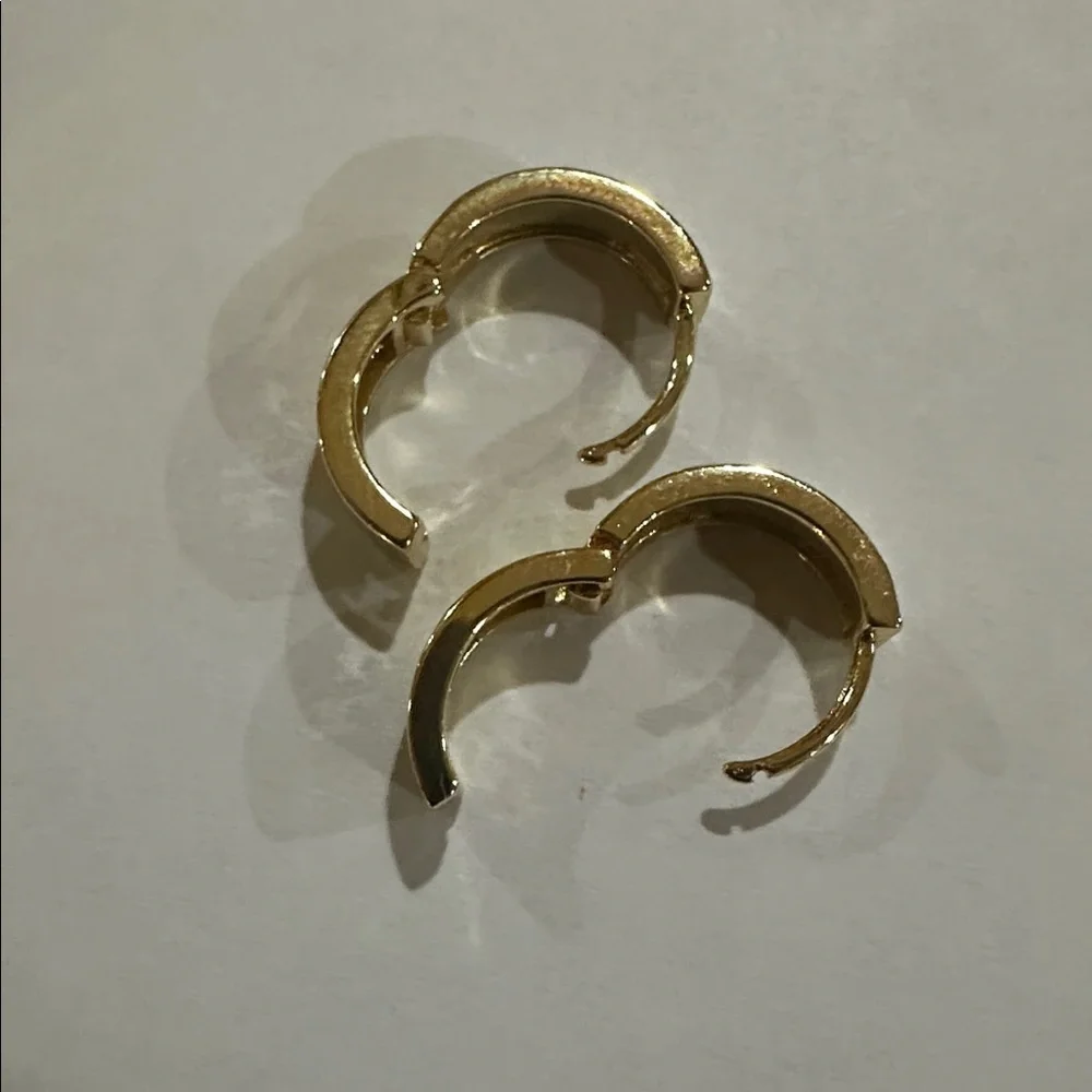 N/A elegant gold